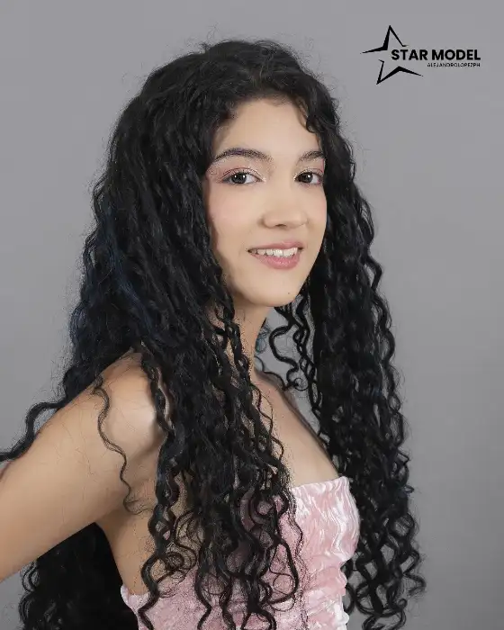 Esteffany Torres foto 1